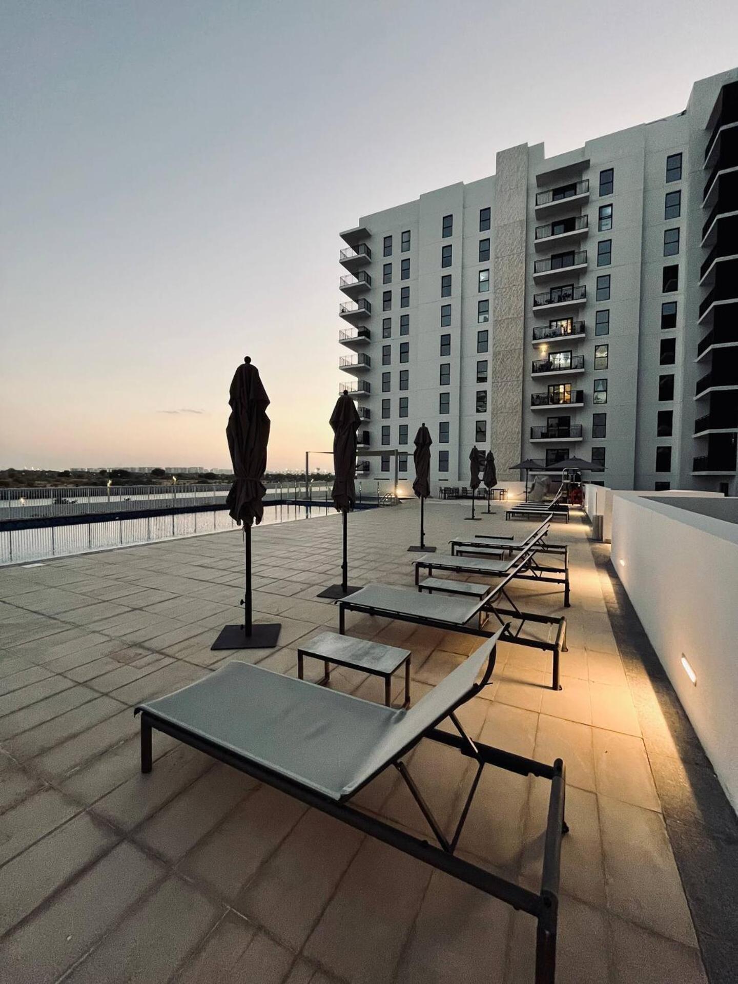 2bhk Dream Yas Island Staycation - F1 Circuit *