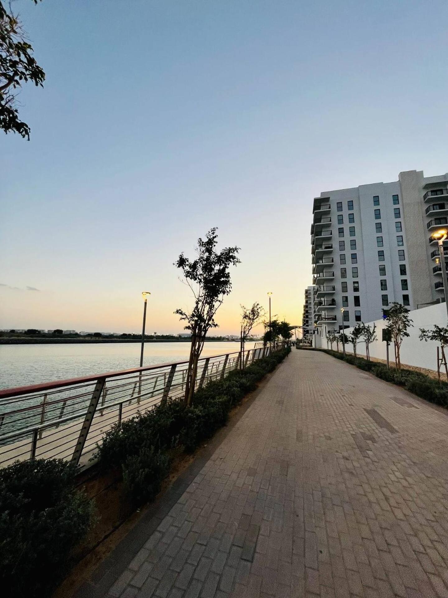 2bhk Dream Yas Island Staycation - F1 Circuit Abu Dhabi